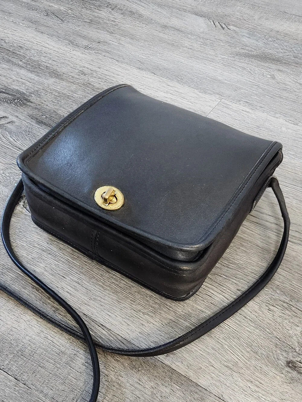Vintage Coach Black Leather‎ Crossbody Bag